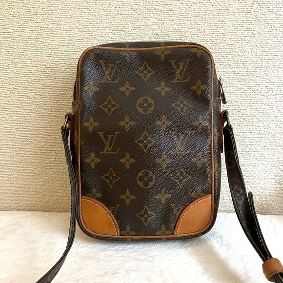 Louis Vuitton Danube Monogram Crossbody/ Shoulder Bag 8909SL - Picture 3 of 10